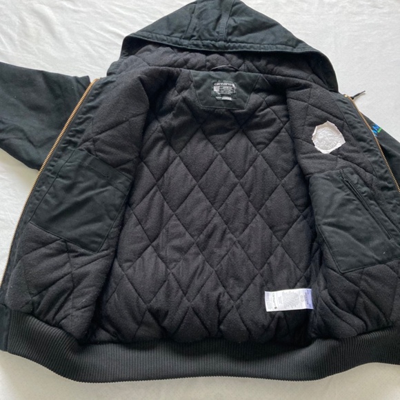 Carhartt men’s hooded canvas jacket with company logo - Picture 7 of 8